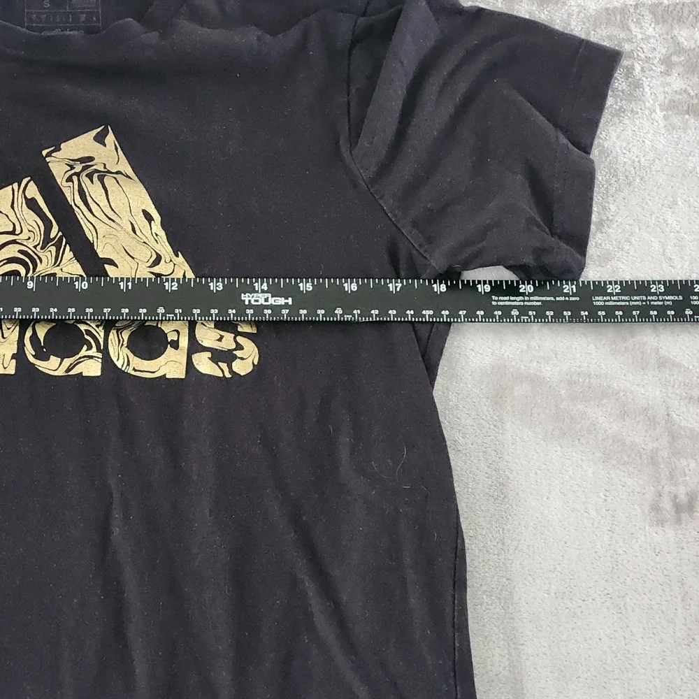 Men's Adidas T Shirt Size‎ Small Gold logo Spellout Paint Swirl